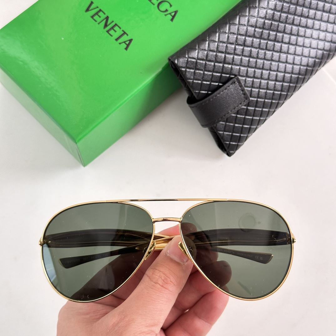 Bottega Veneta Sunglasses